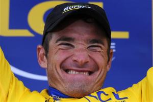 15-thomas-voeckler-(cyclisme)-populaire-pour-avoir-porte-le-maillot-jaune-du-tour-de-france-2004-p