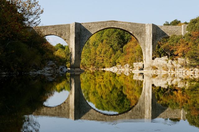 Pont_Issensac_autre_cote_2011